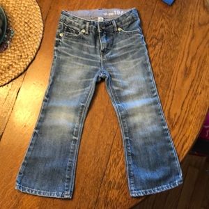 Adorable Gap jeans size 3t